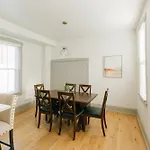 Quaint Vintage Reno In Manheim